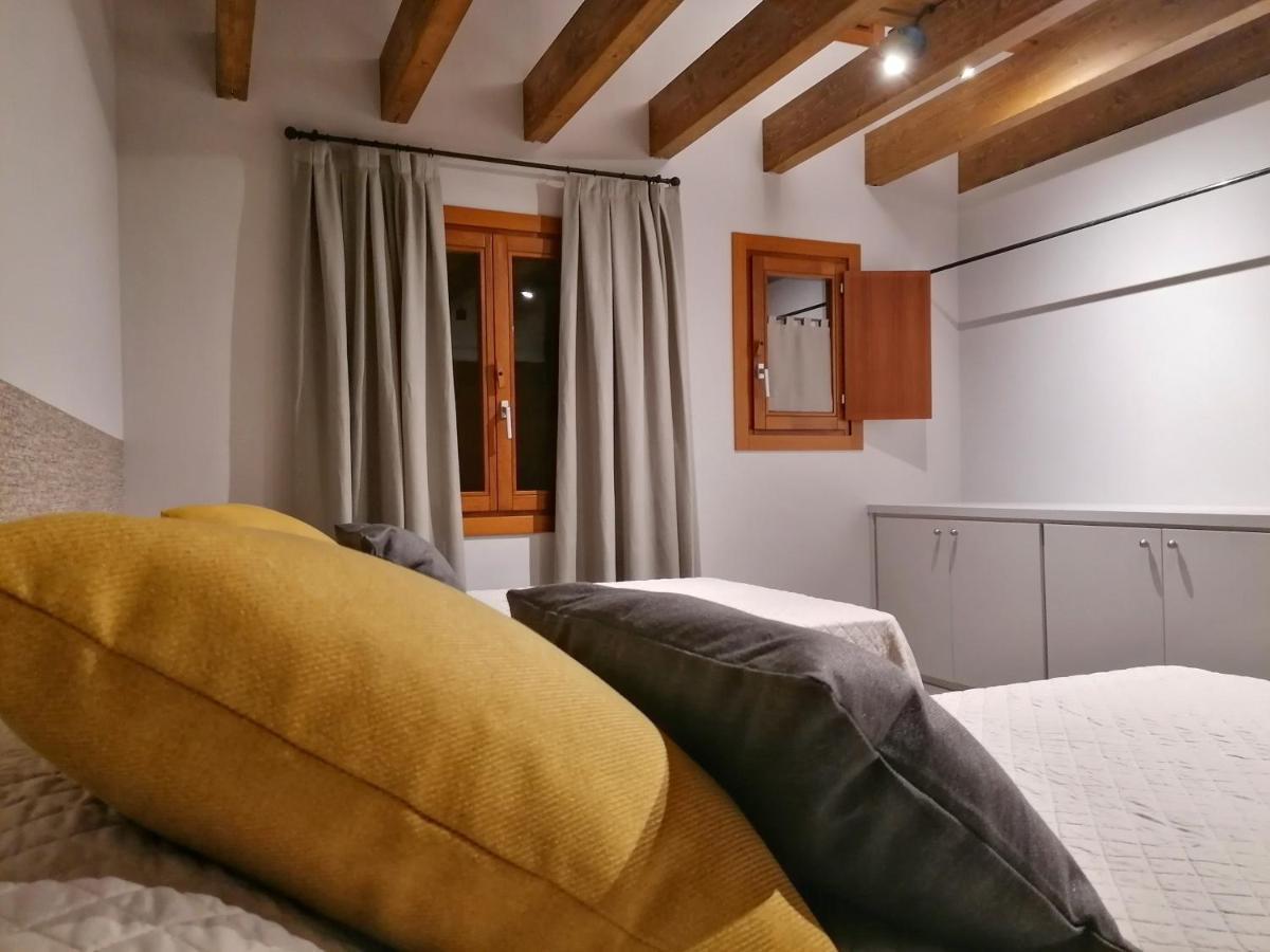 Apartament "El Castell" Casa Rural Cal Rialla Llivia Exterior foto