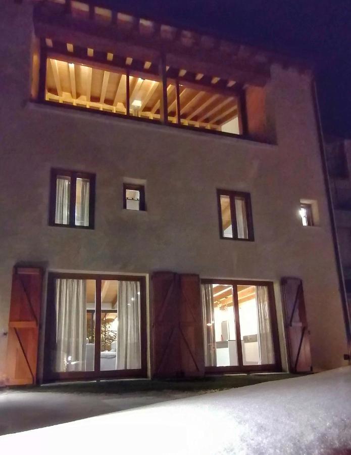 Apartament "El Castell" Casa Rural Cal Rialla Llivia Exterior foto