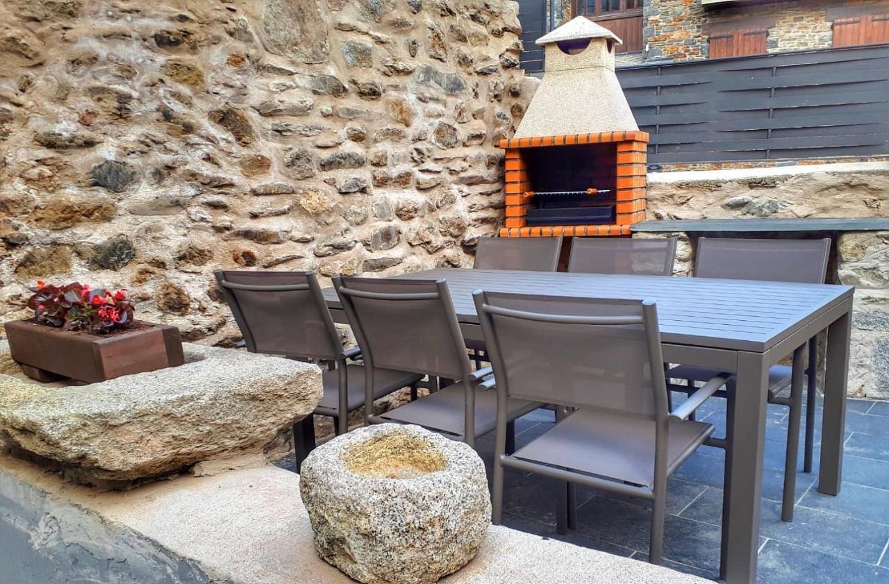 Apartament "El Castell" Casa Rural Cal Rialla Llivia Exterior foto