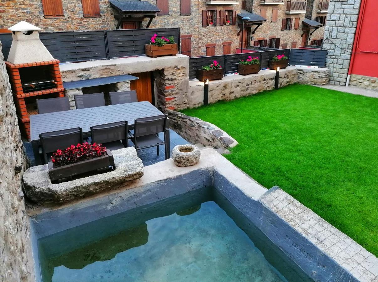 Apartament "El Castell" Casa Rural Cal Rialla Llivia Exterior foto